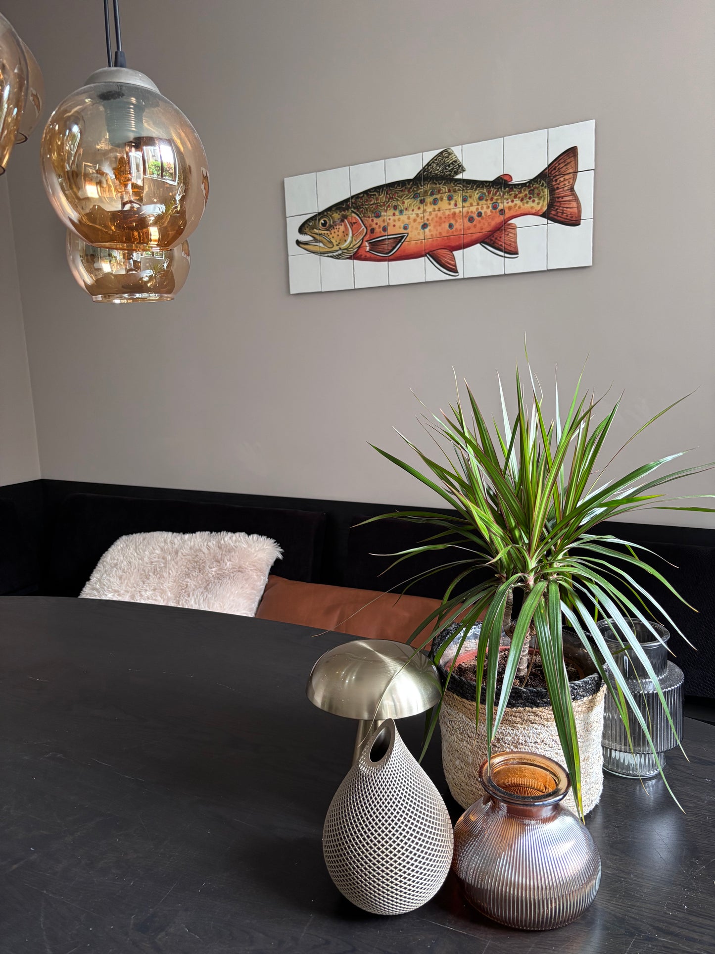 bronforel tegel tableau, forel wanddecoratie, vis op tegels, keramische wanddecoratie, tegelkunst, tegel tableau vis, forel kunst, natuurillustratie wanddecoratie, vissers cadeau, vis decoratie woonkamer, keuken wanddecoratie, grote tegelwand, keramische tegeltjes kunst, UV print tegels, Scandinavische wanddecoratie, natuurkunst, visrestaurant decoratie, forel schilderij, moderne tegelkunst, Minikunstbieb, tegel tableau 24 tegels, wandkunst vis, bronforel kunstwerk, unieke wanddecoratie, visliefhebber cadea