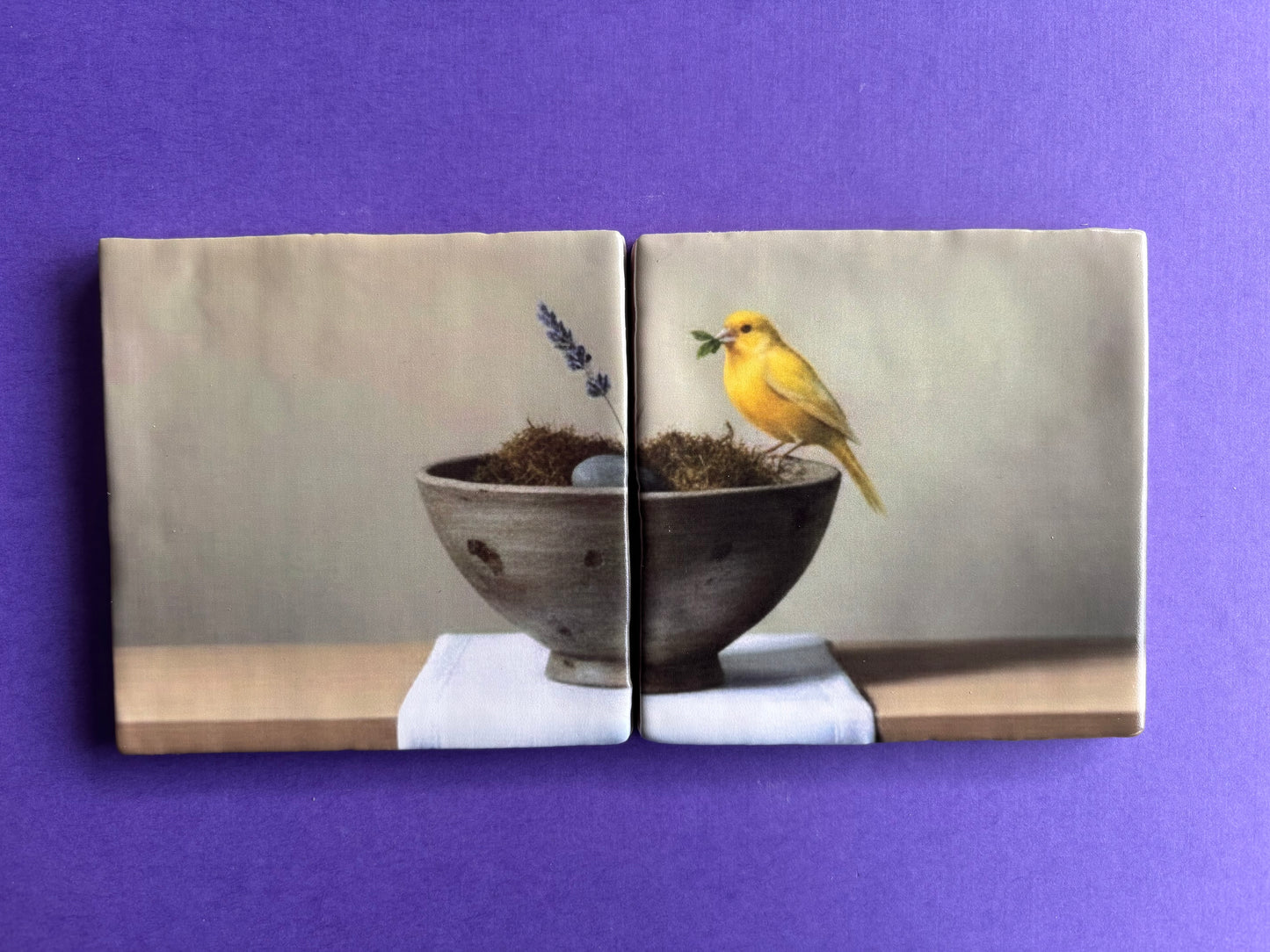 Tegel Tweeluik Gele vogel op kom met lavendel